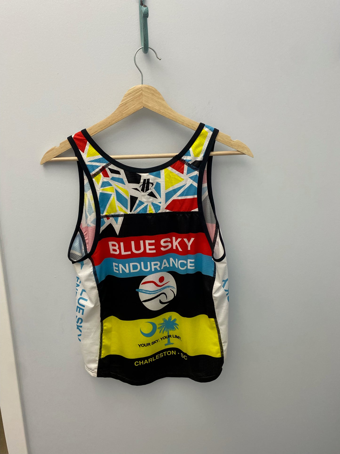 Women's Blue Sky Endurance Run Singlet (Broken Glass Print)